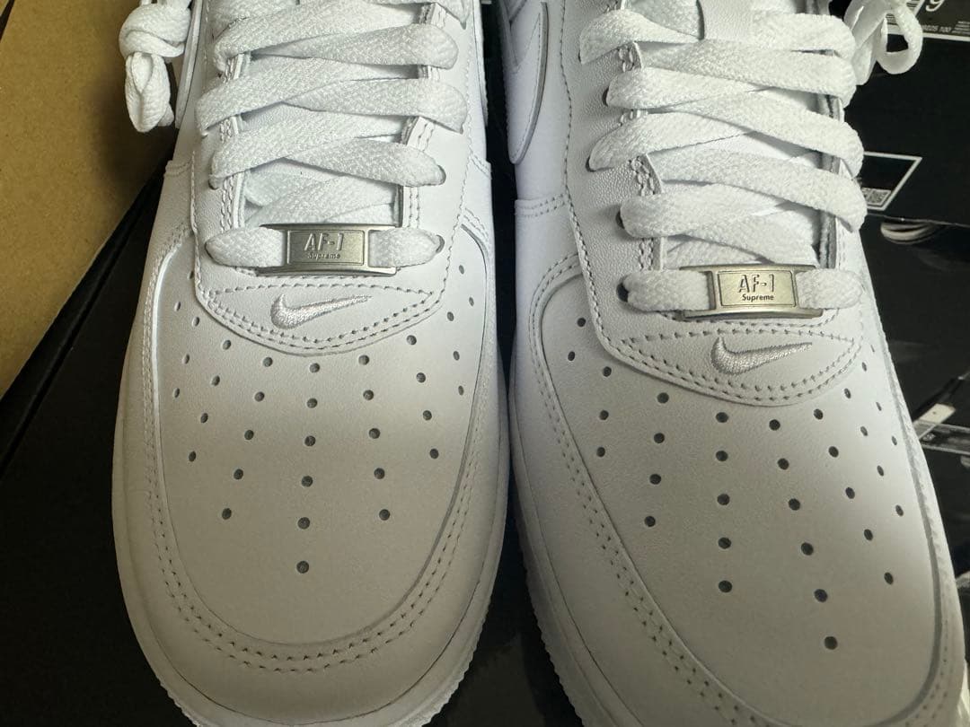 Nike Air Force 1 Supreme ホワイト-25