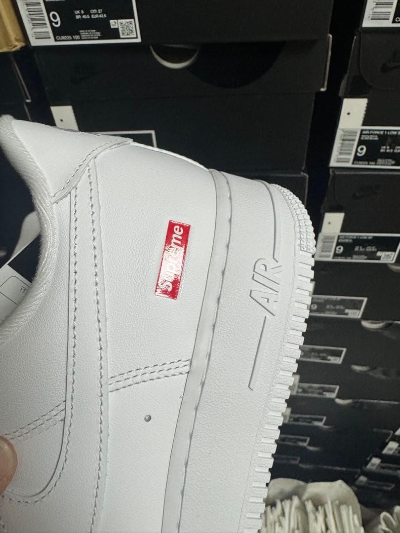 Nike Air Force 1 Supreme ホワイト-25