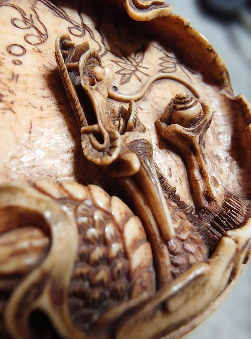 龍*ん様 竜の彫刻の小物入れ　骨董、アンティーク