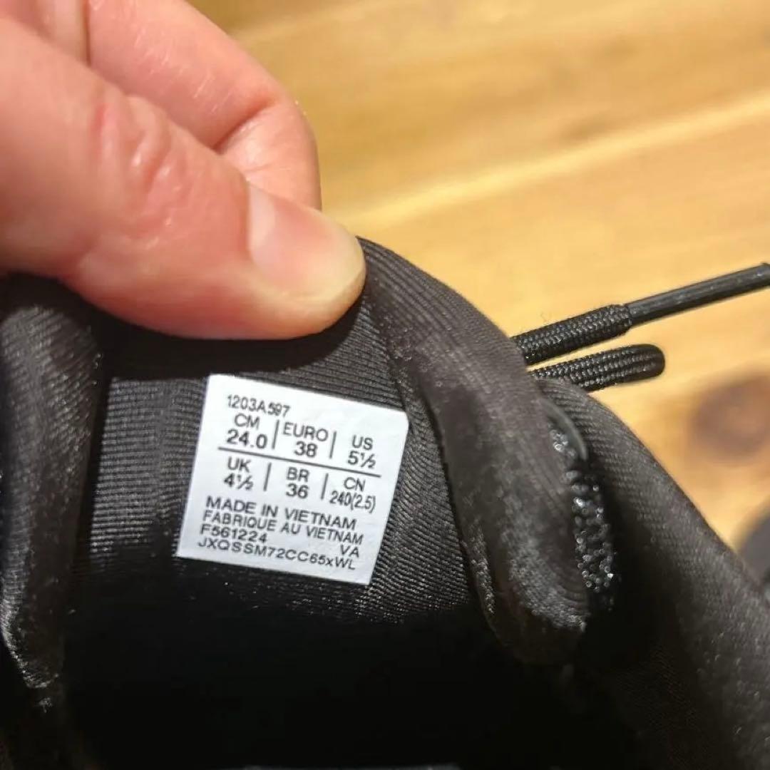 ASICS GEL ヌノビキ　ブラックスニーカー　24cm レース　アシックス