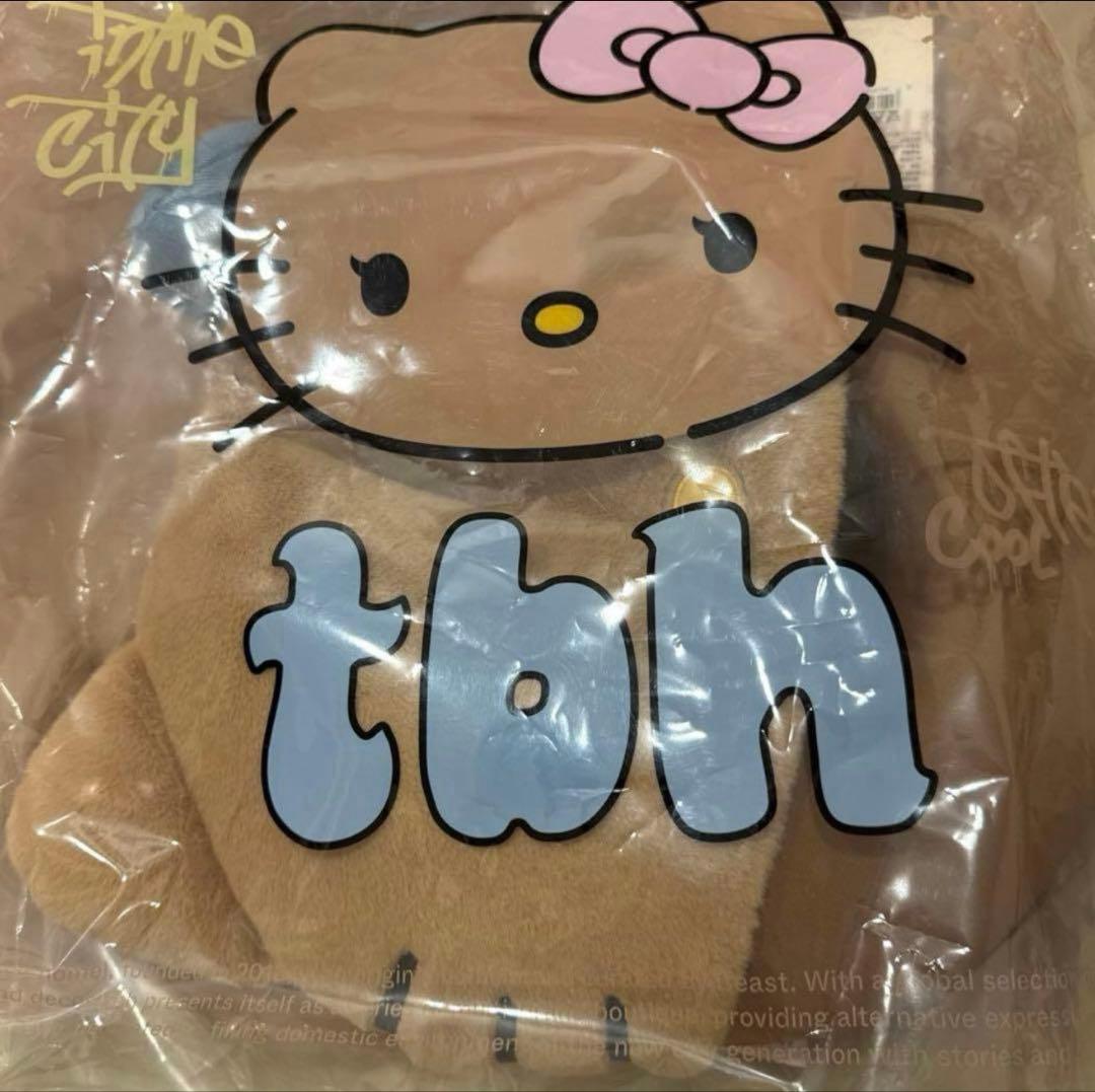 海外限定Hello Kitty x TBH ネックピロー　当日発送⑥