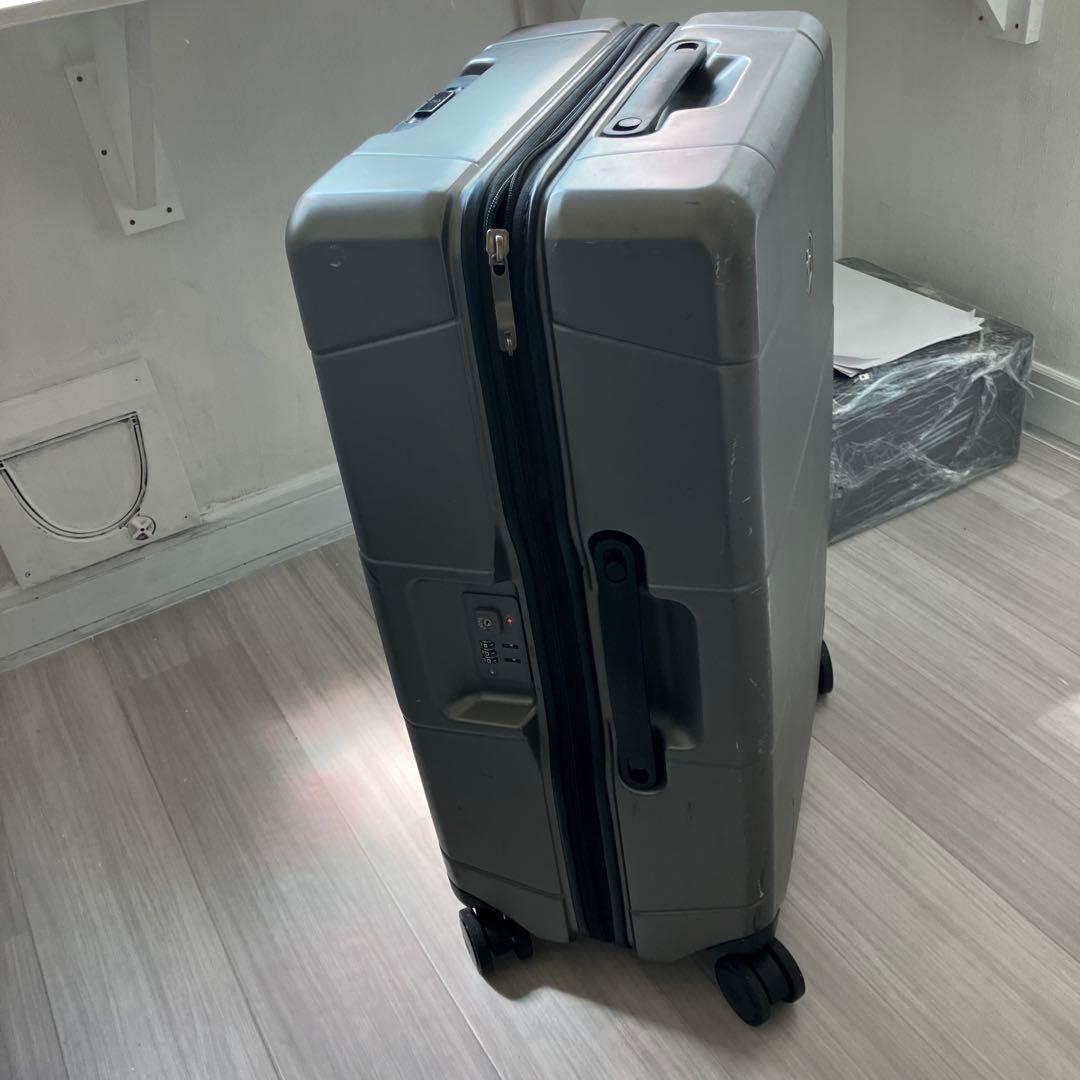 a*s様 純正　VICTORINOX レキシコン　ハードスーツケース　68x45