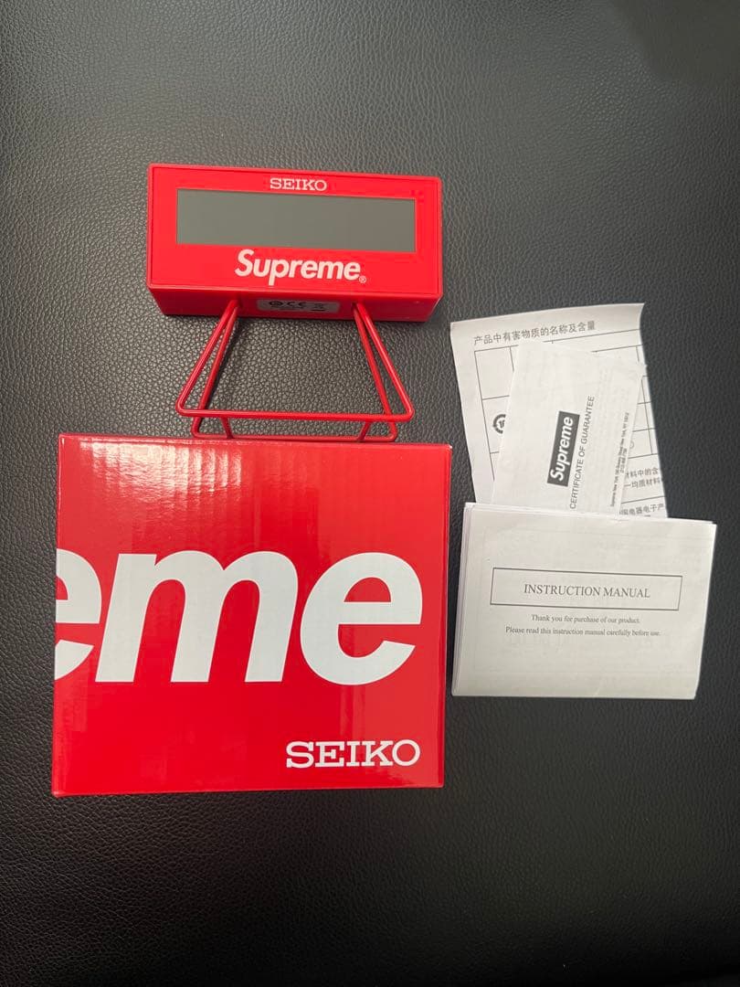 SEIKO Supreme デジタル 時計 レッド ボックスロゴステッカー付