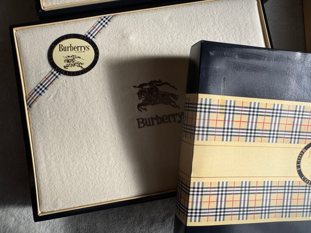 Burberryバーバリー　ソフトコットンシーツ140×240 3個セット