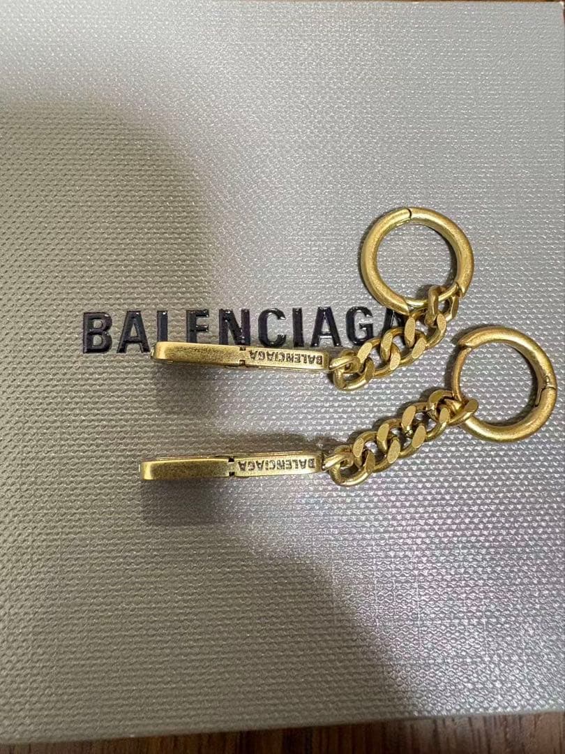 BALENCIAGA ゴールドチェーンピアス