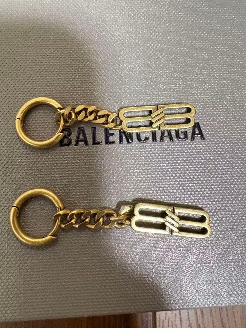 BALENCIAGA ゴールドチェーンピアス