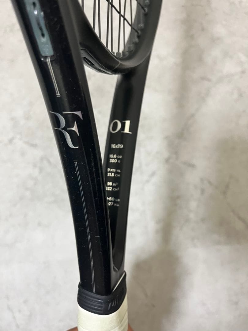 ぴ*ー様 RF 01 テニスラケット 300g 16x19