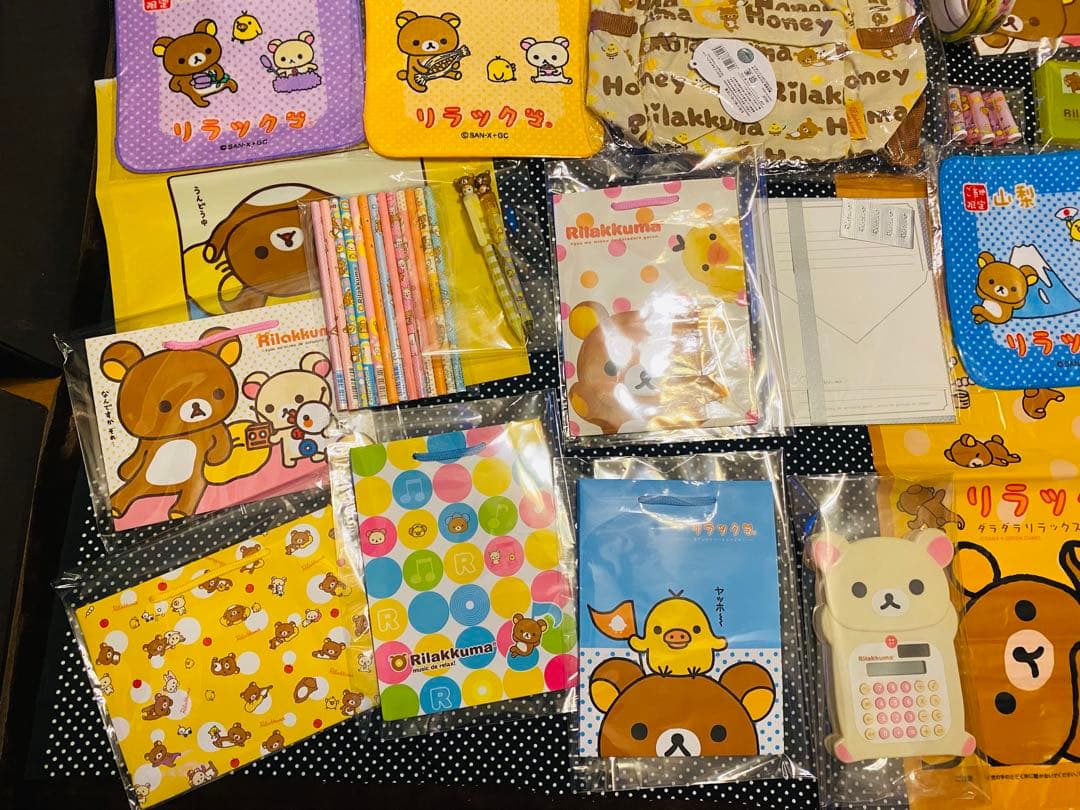 ①激レア❗️初期リラックマ ぬいぐるみと文房具まとめ売り！大量
