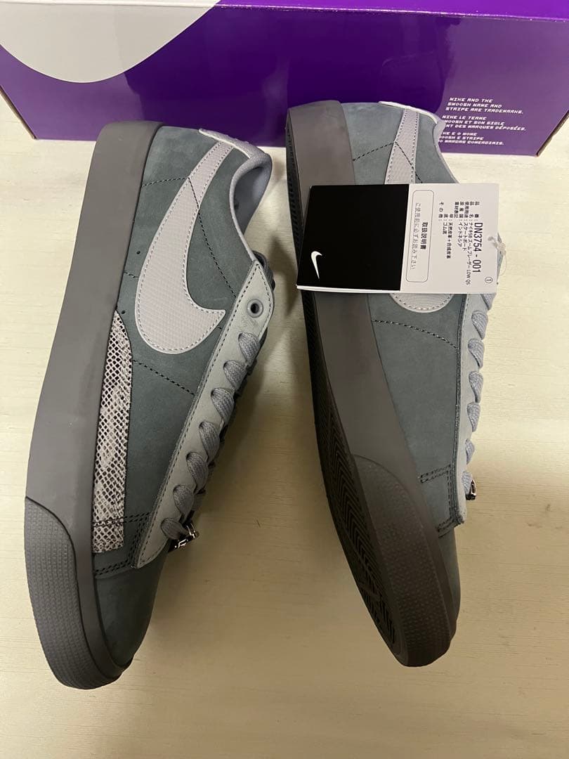 新品　NIKE SB ZOOM BLAZER LOW QS