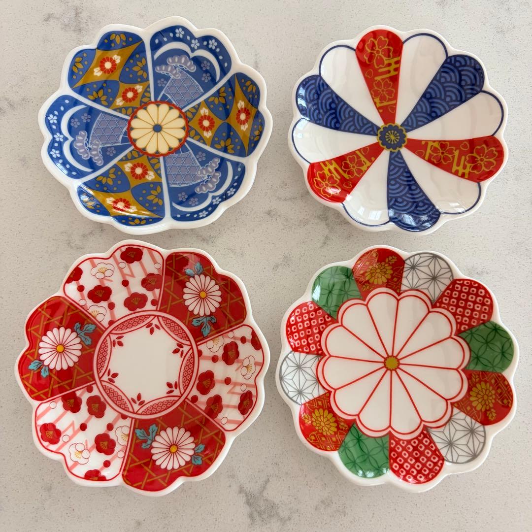 【新品】豆皿　晴れの日　おもてなし　和風花びら型皿4枚セット