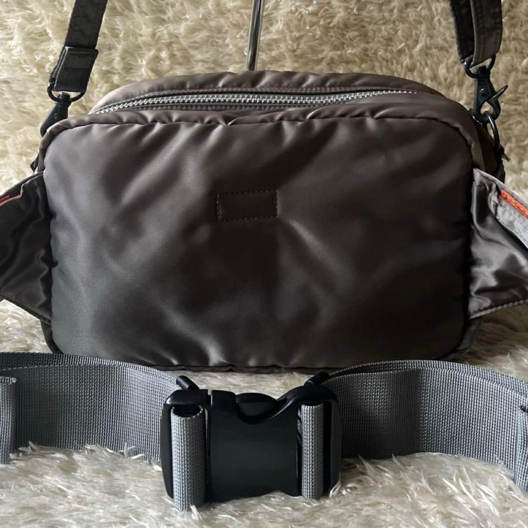 【極美品・色変化あり】ポーター タンカー シルバー　2way ウエストポーチ
