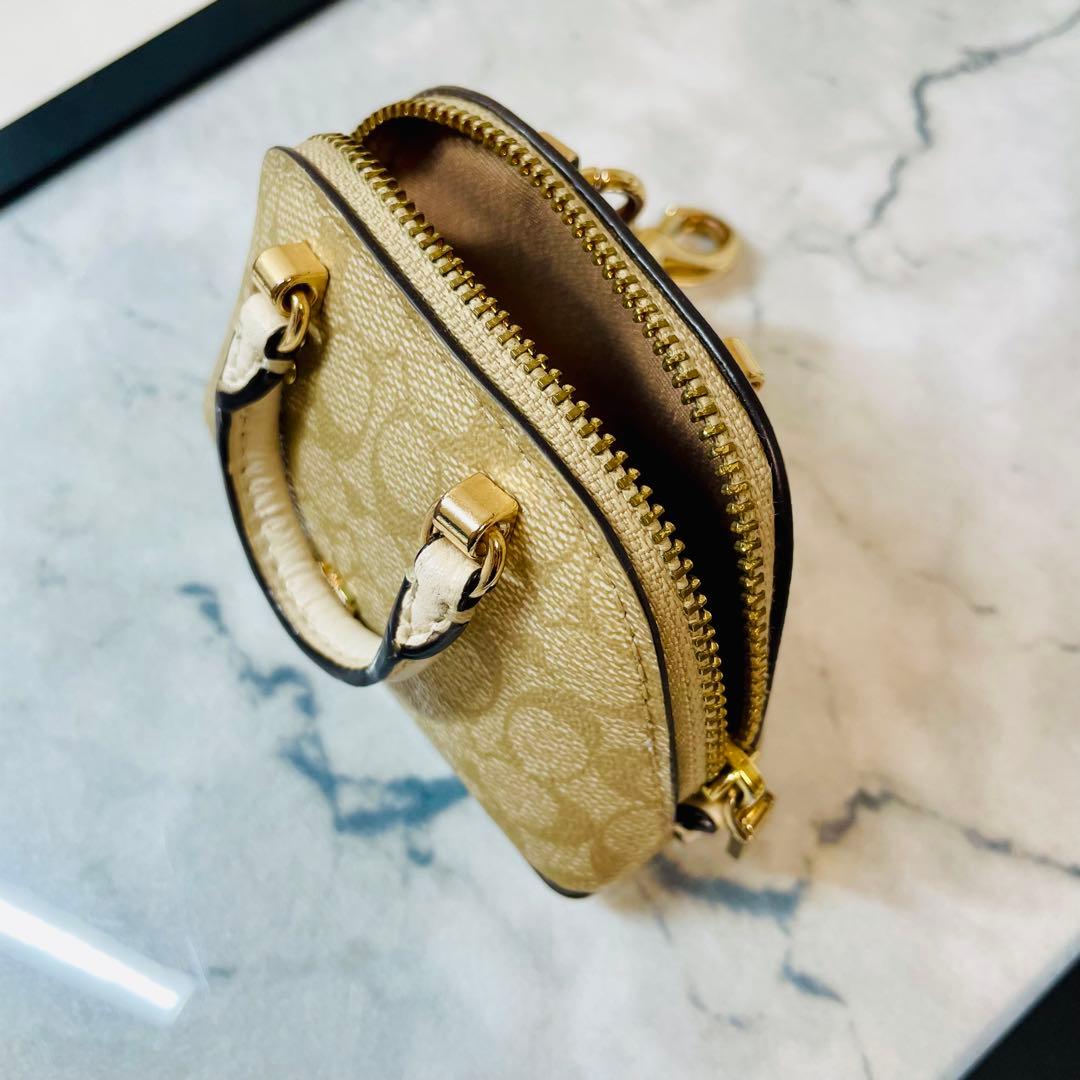 coach コーチ　バッグチャーム　シグネチャーキャンバス　ミニバッグ　小物入れ