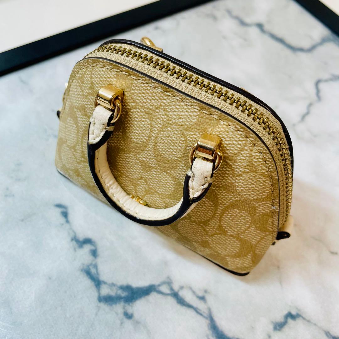 coach コーチ　バッグチャーム　シグネチャーキャンバス　ミニバッグ　小物入れ