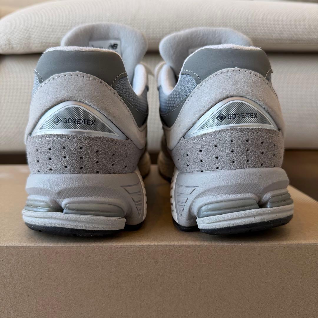 靴 New Balance M2002RXJ