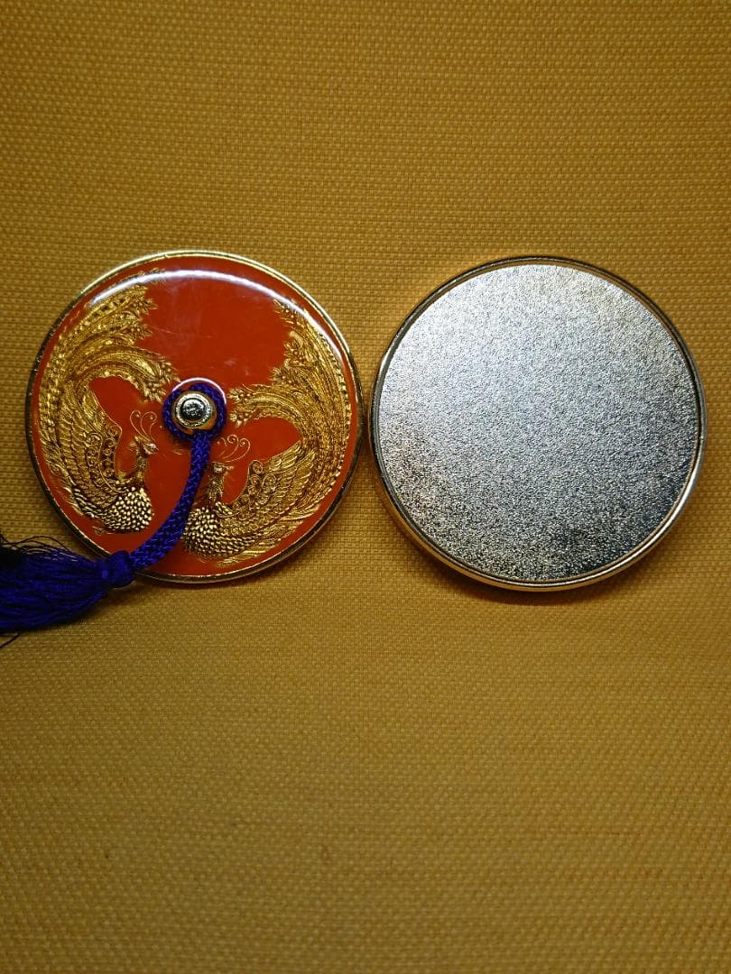 【美品】鳳凰　金属　朱肉　菊紋　置物　インテリア　工芸品　美術品　A1132