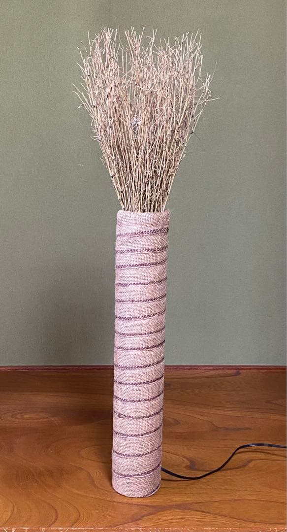 照明：麻筒と笹