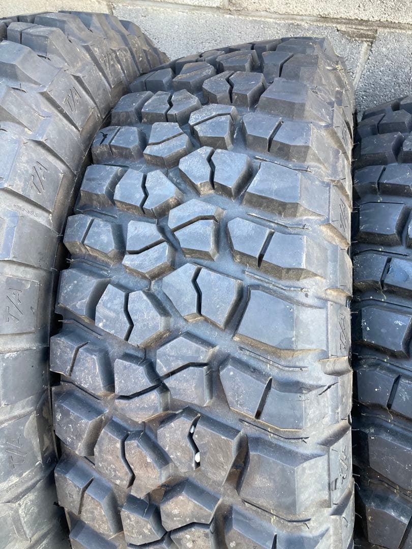 メロンパン！ BFグッドリッチ LT255/75R17 KM2