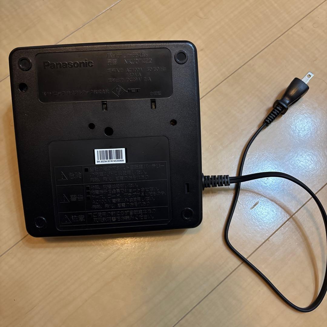 Panasonic 電動自転車バッテリー充電器 NKJ074Z2