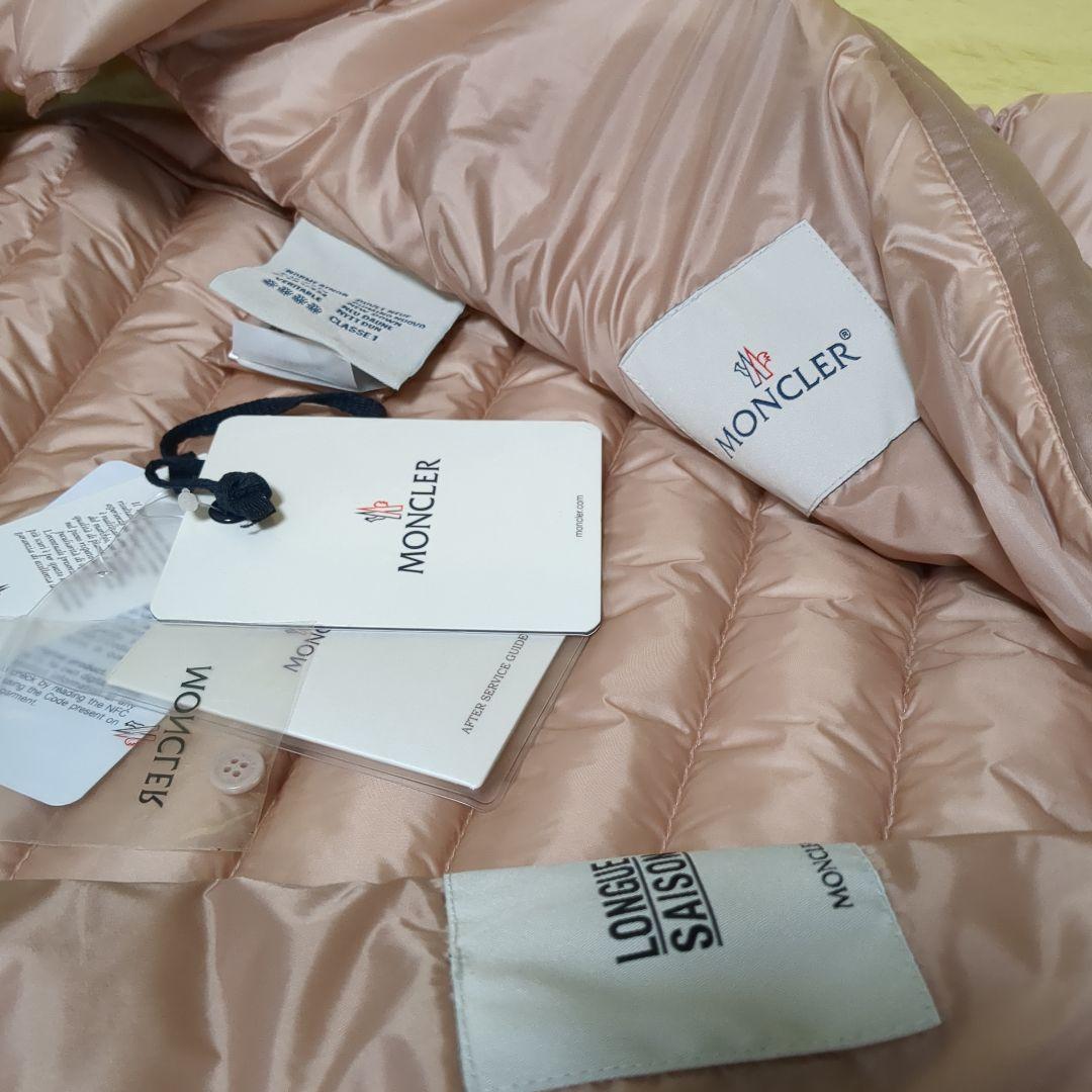 新品タグ付MONCLER フリル薄手フード付きピンクダウンベスト