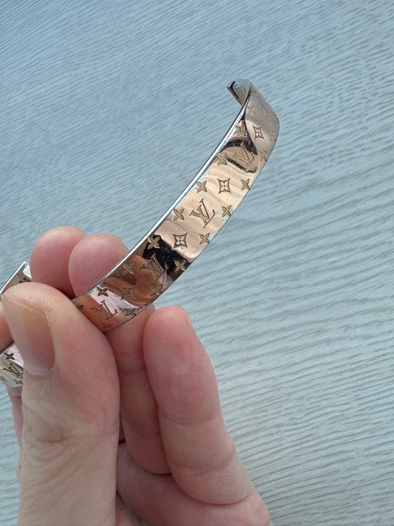 LOUIS VUITTON カフナノグラム