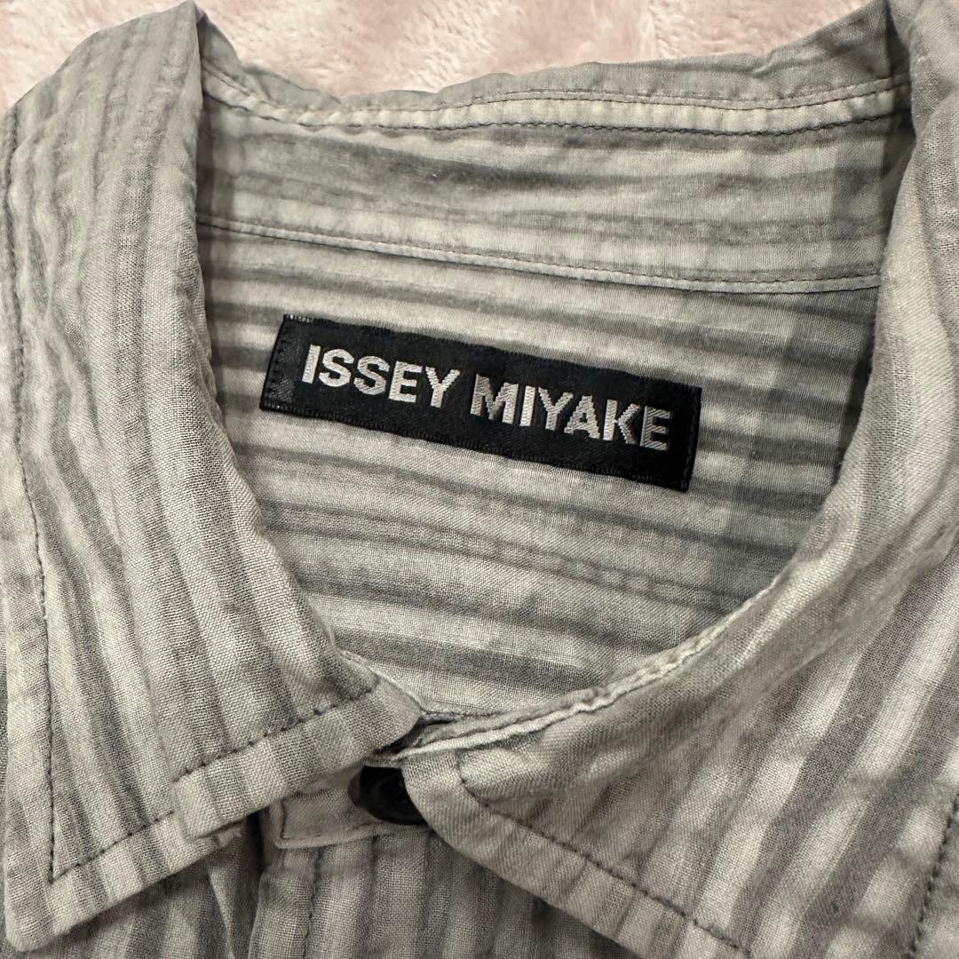 ISSEY MIYAKE ストライプ長袖シャツ グレー