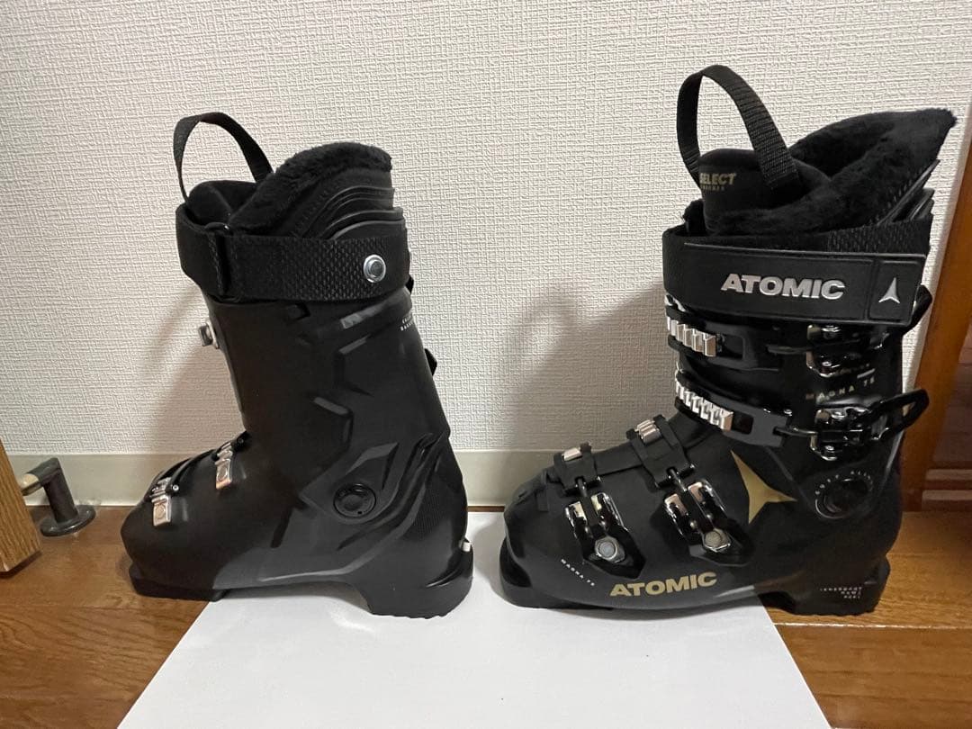 ATOMIC HAWX MAGNA75スキーブーツ　女性用24-24.5cm