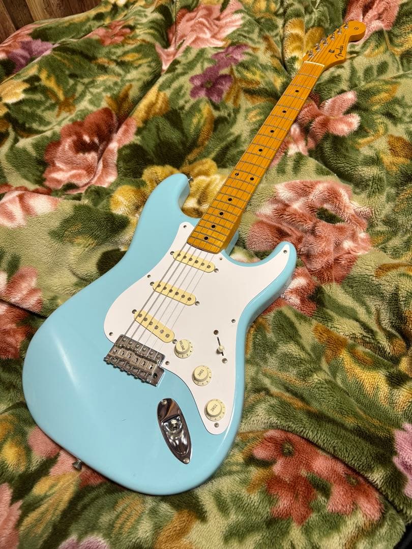 Fender Japan ストラトキャスター 水色　sonic blue