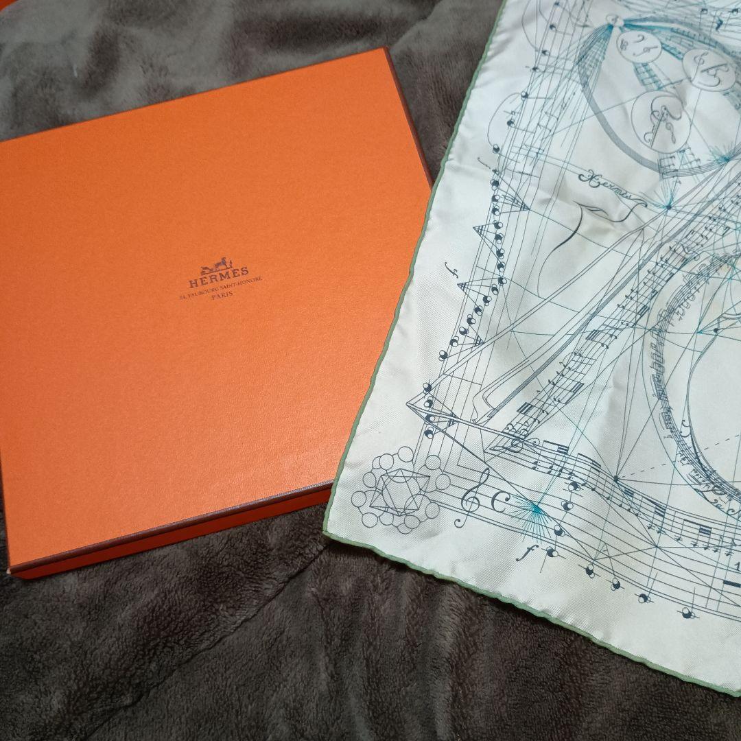 HERMES ガヴロッシュ（カレ）45「球体が奏でる音楽」希少