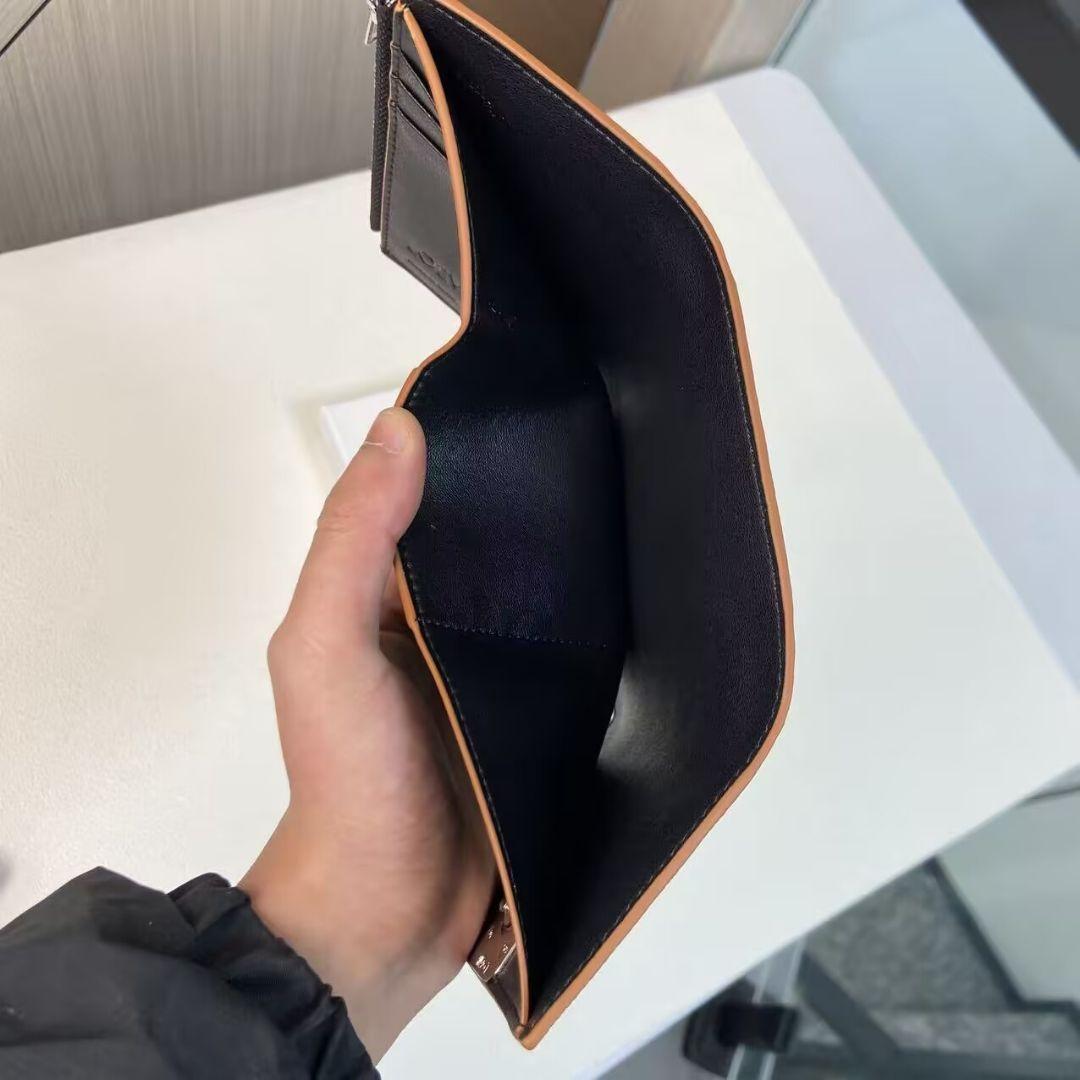 panda LOEWE黒のレザー三つ折り財布
