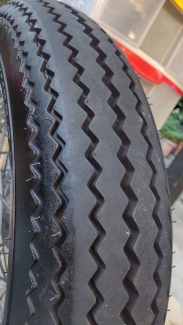 ユナリビンテージタイヤリア15インチ 　ドラッグスター250 ビラーゴ250