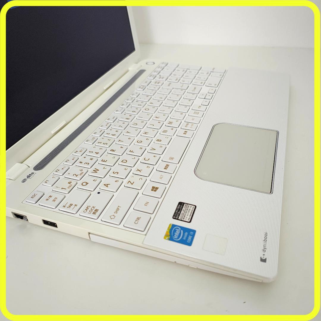 白　新品SSD256⭐️windows11　ノートパソコン　office　769
