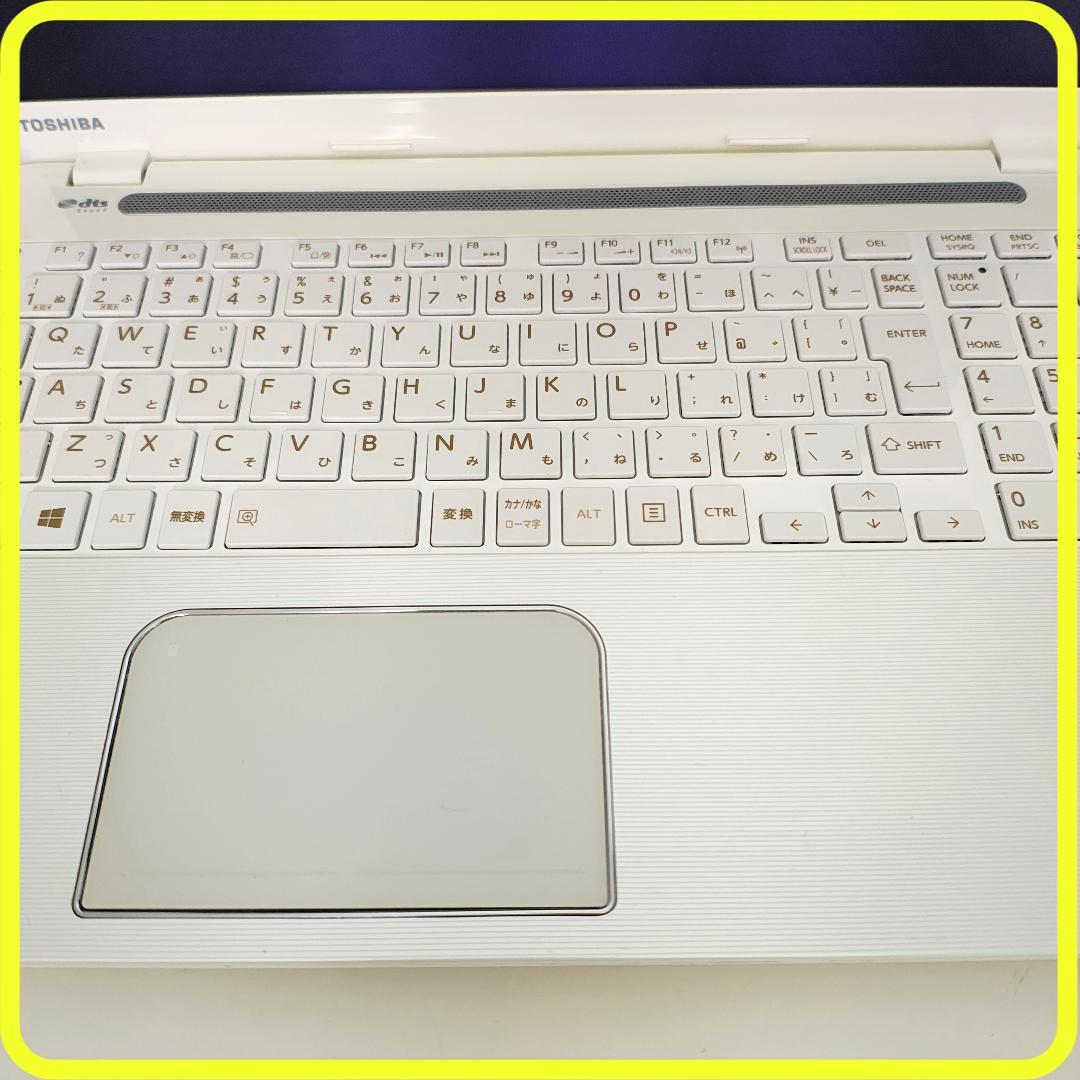 白　新品SSD256⭐️windows11　ノートパソコン　office　769