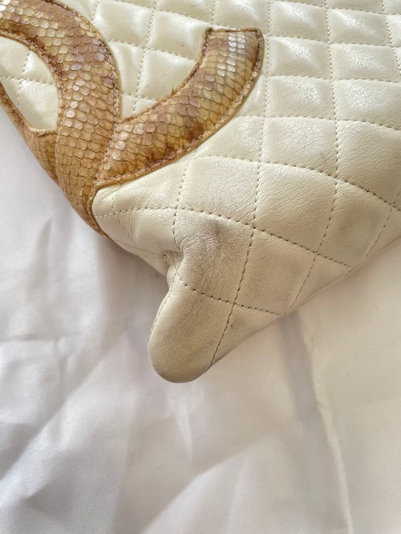 CHANEL シャネル　カンボンライン　パイソントートバッグ　ホワイト