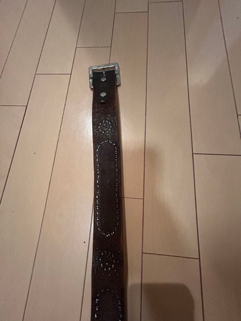 HTC スタッズ装飾 ブラックレザーベルト