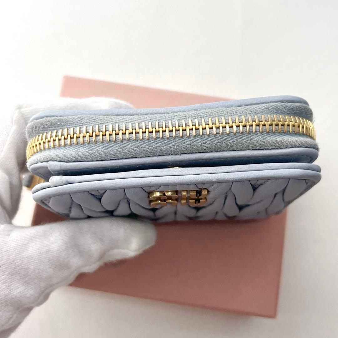 美品 現行 MIUMIU マテラッセ 二つ折り財布 箱付　0203-①