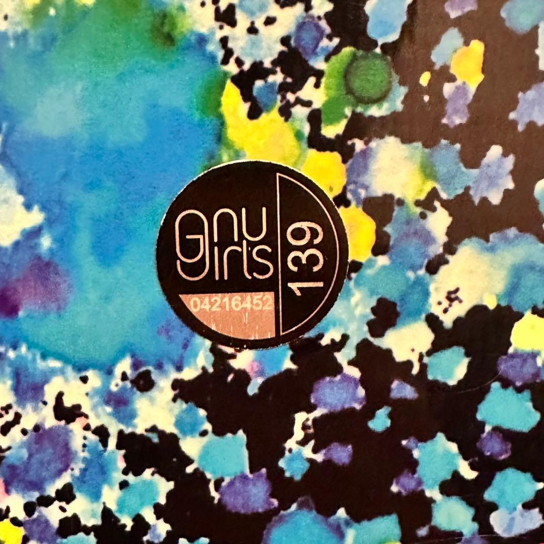GNU✨B-NICE✨レディース✨139センチ✨初心者✨簡単✨スノボー✨グラトリ