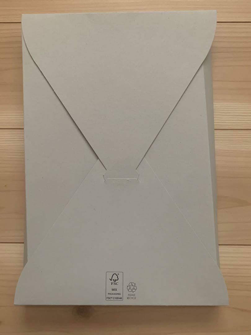 新品、未使用タグ付きVivienne Westwood ホワイトマフラーBOX付