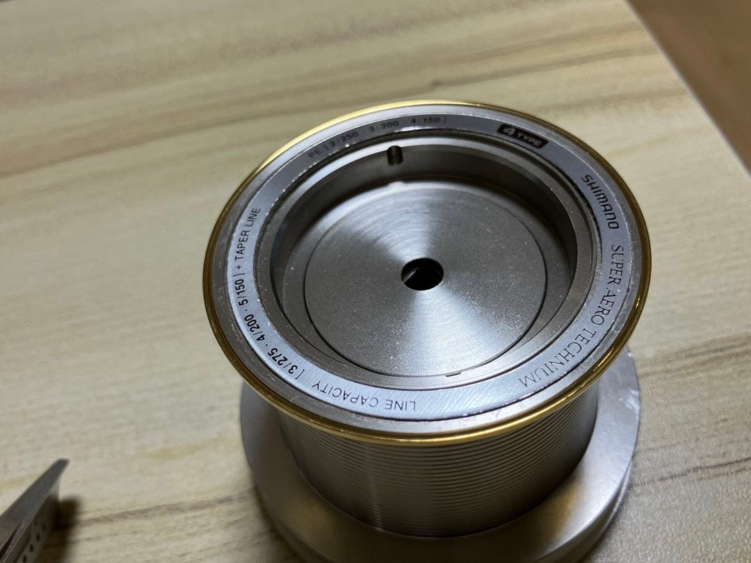 シマノ　スーパーエアロ　テクニウム　替えスプール付き
