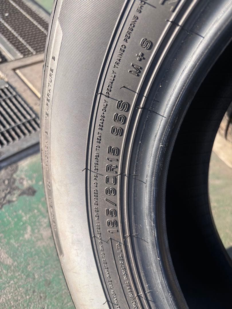 195/65R15 サマータイヤ 2022年製