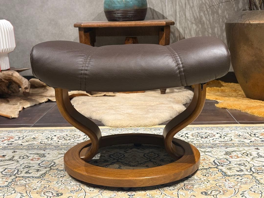 ①エコーネス パーソナルソファ オットマン ストレスレスチェア　IZZ