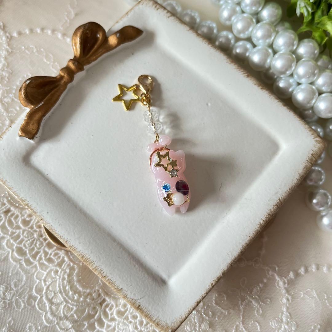 ฅ❤️ レジン　ねこ　宇宙　惑星　チャーム　パール　ハンドメイド