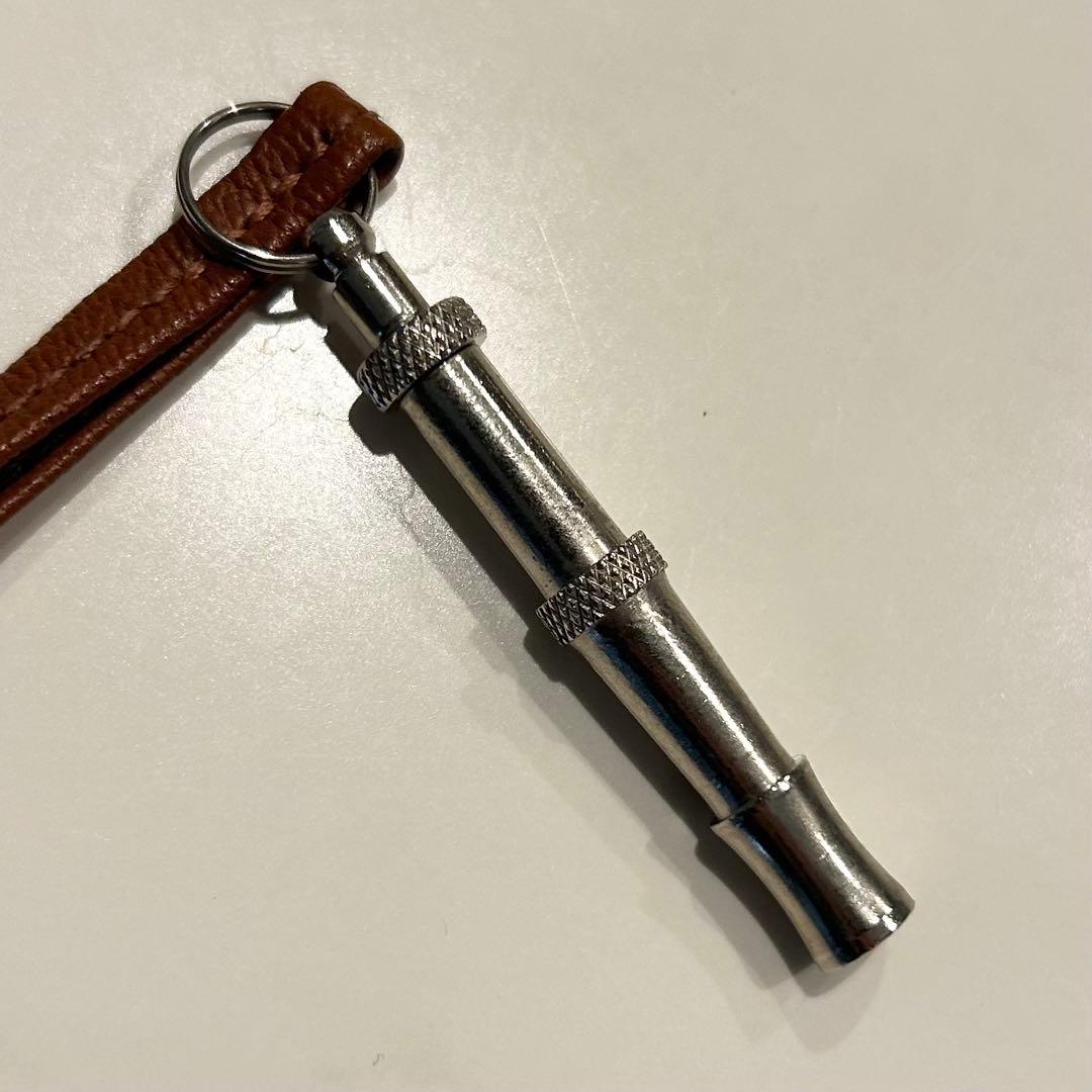 HERMÈS ホイッスル型ネックレス ブラウン　犬笛