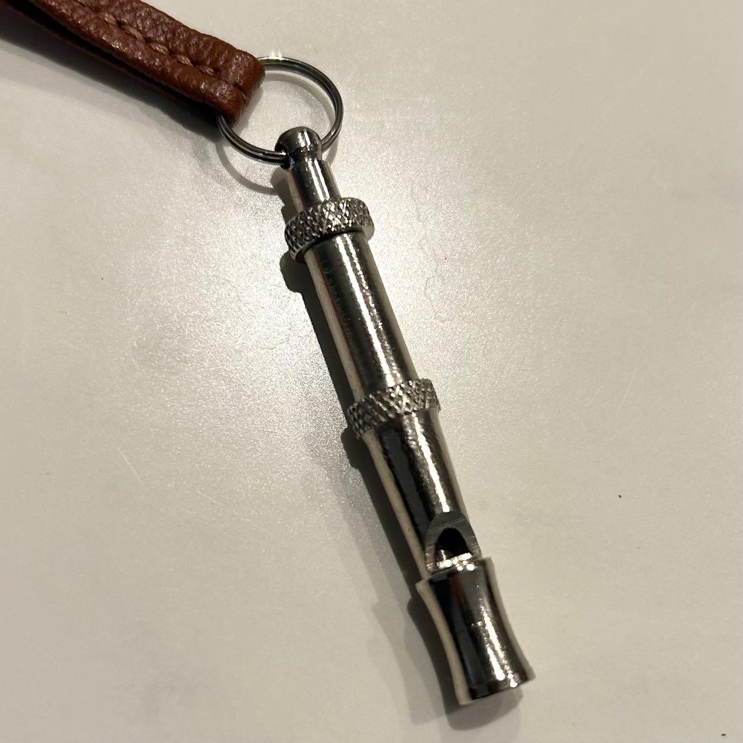 HERMÈS ホイッスル型ネックレス ブラウン　犬笛