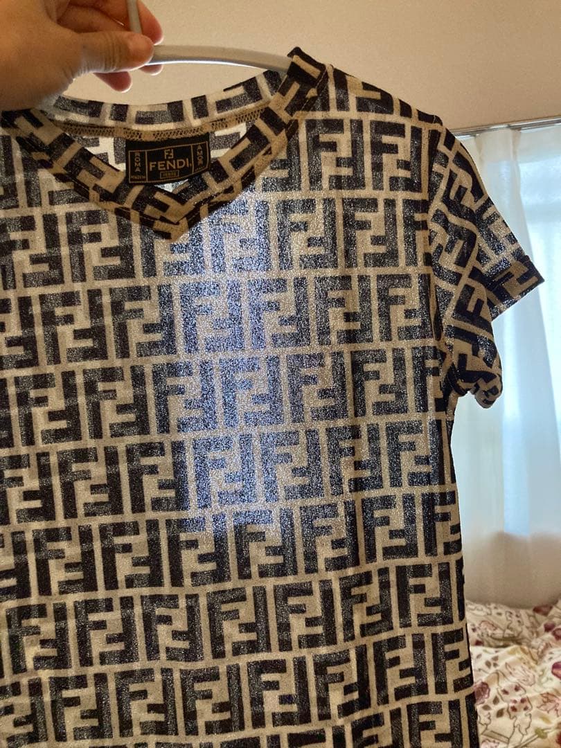 Fendi ロゴパターン Tシャツ