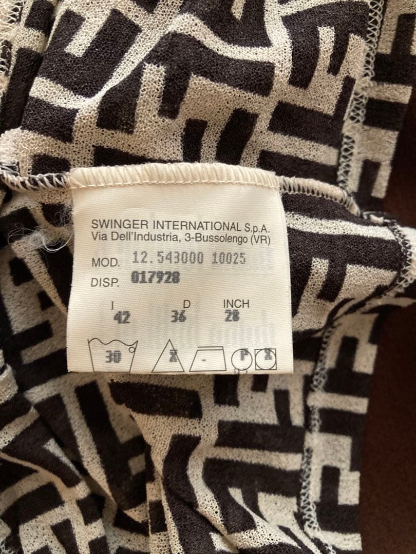 Fendi ロゴパターン Tシャツ