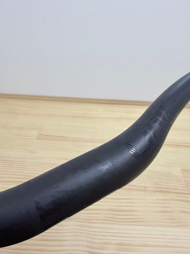 OneUp Components カーボンハンドルバー