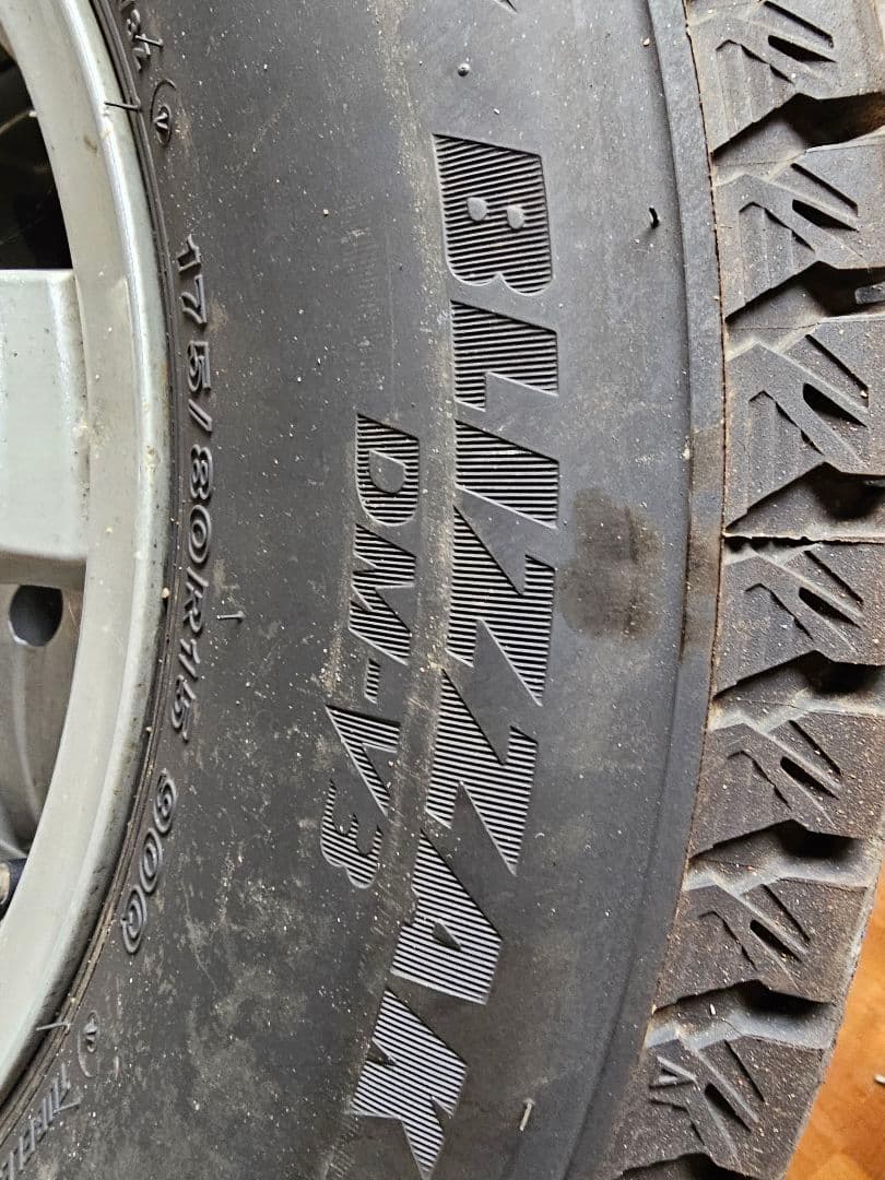 15インチ　スタッドレスタイヤ付ホイール　4本　15×5j　114.3　BS
