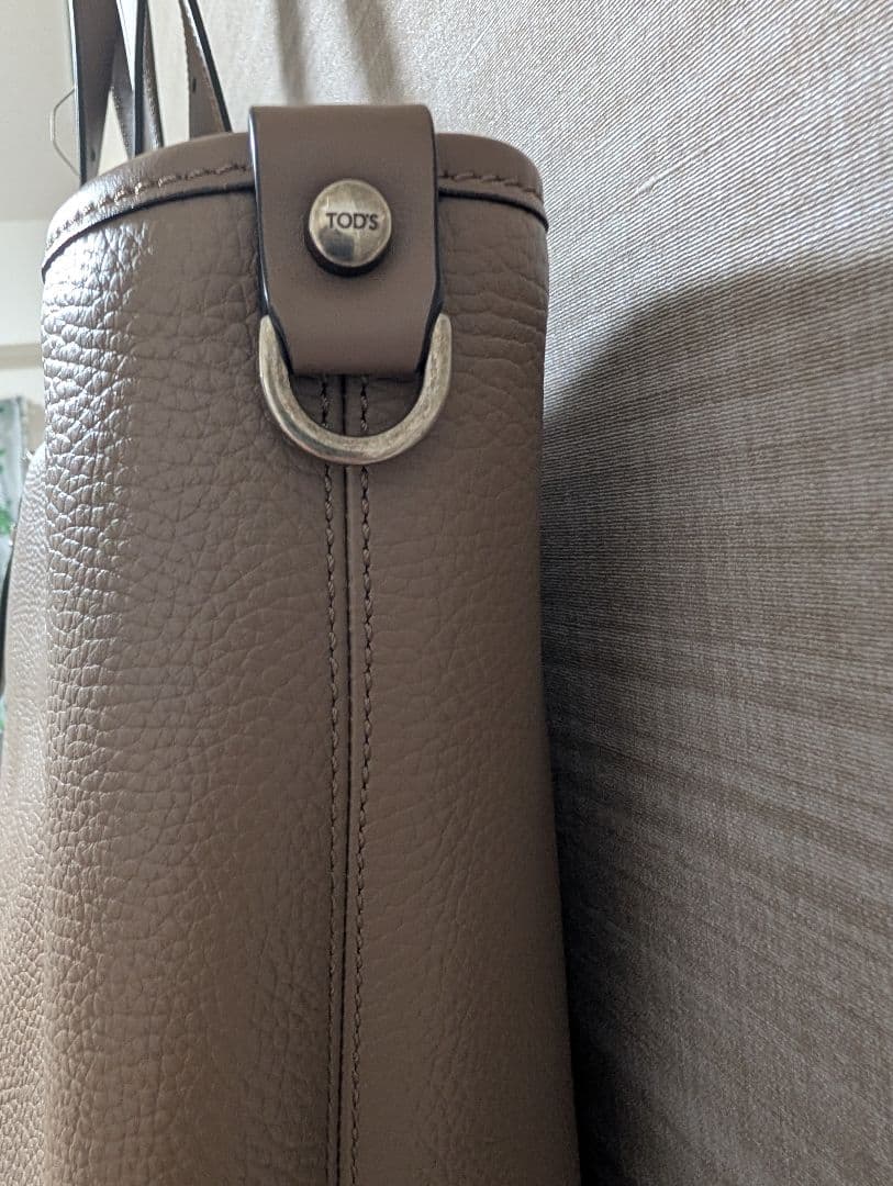 やまさん　Tod's Tライオン トープ レザー トートバッグ