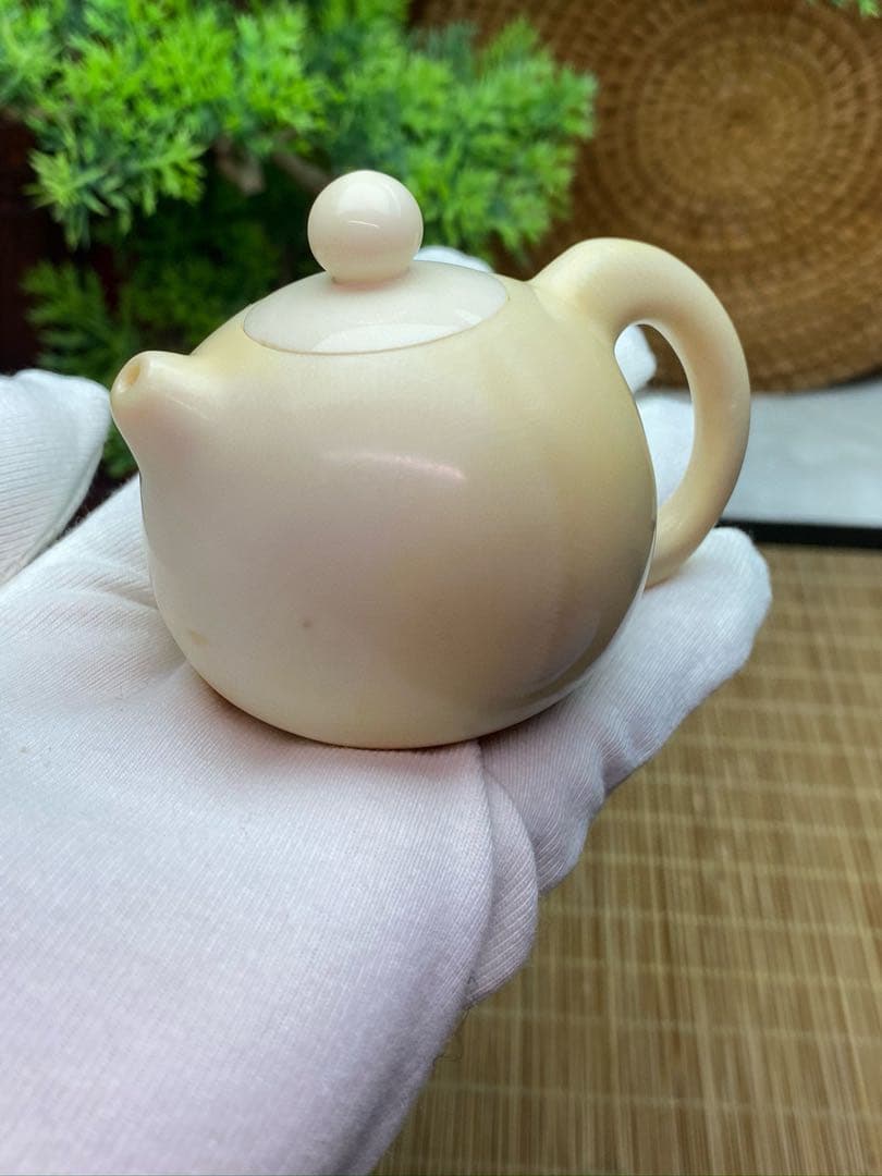天然マンモス牙美しい手作り彫刻　ポットの置物　握り物