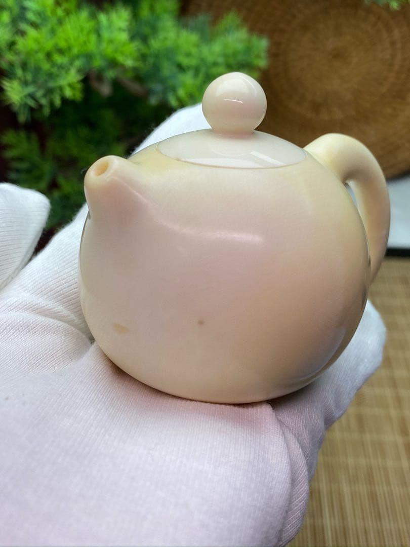天然マンモス牙美しい手作り彫刻　ポットの置物　握り物